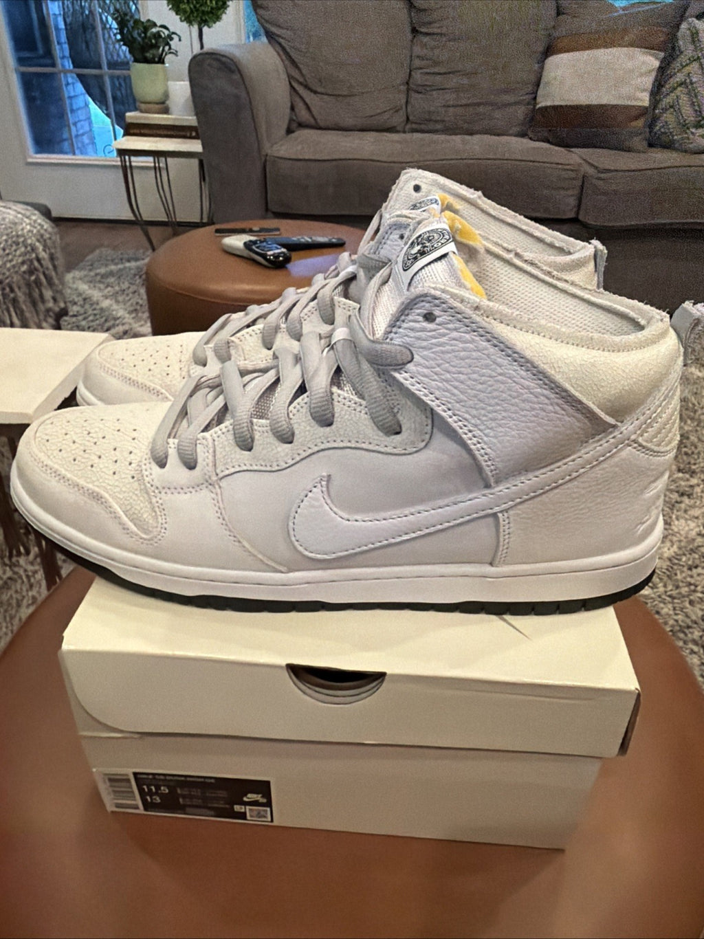 NIKE SB DUNK HIGH ANTIHERO SKATEBOARDS SIZE 11.5 PREOWNED