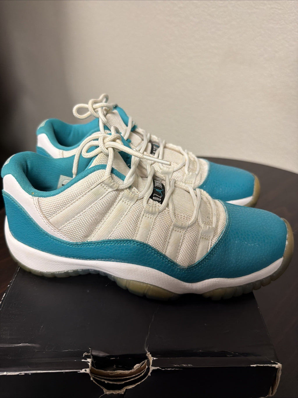 Girls' Nike Air Jordan XI 11 Low Aqua Turbo Green Retro GG 2014 sz 6Y
