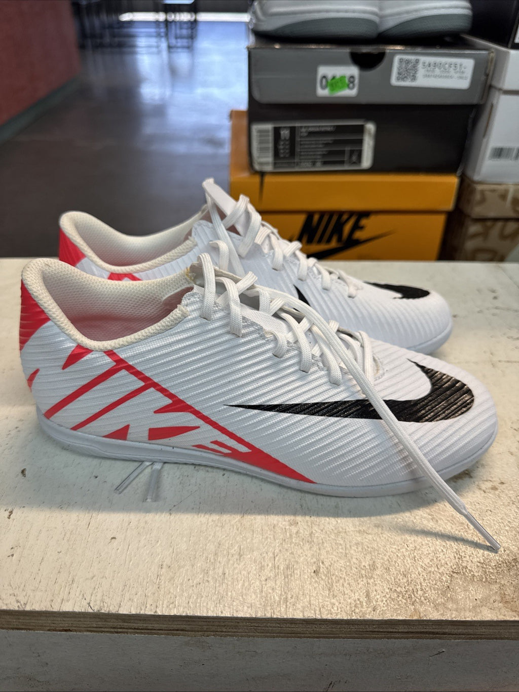 Size 5.5 - Nike Vapor 15 Club IC | Replacement Box