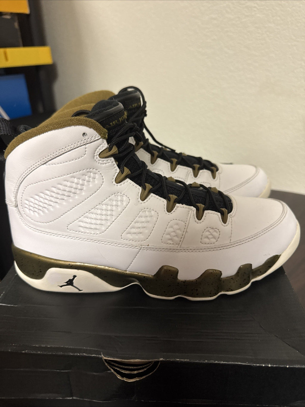 Nike Air Jordan IX 9 Retro Statue Men’s Size 9.5