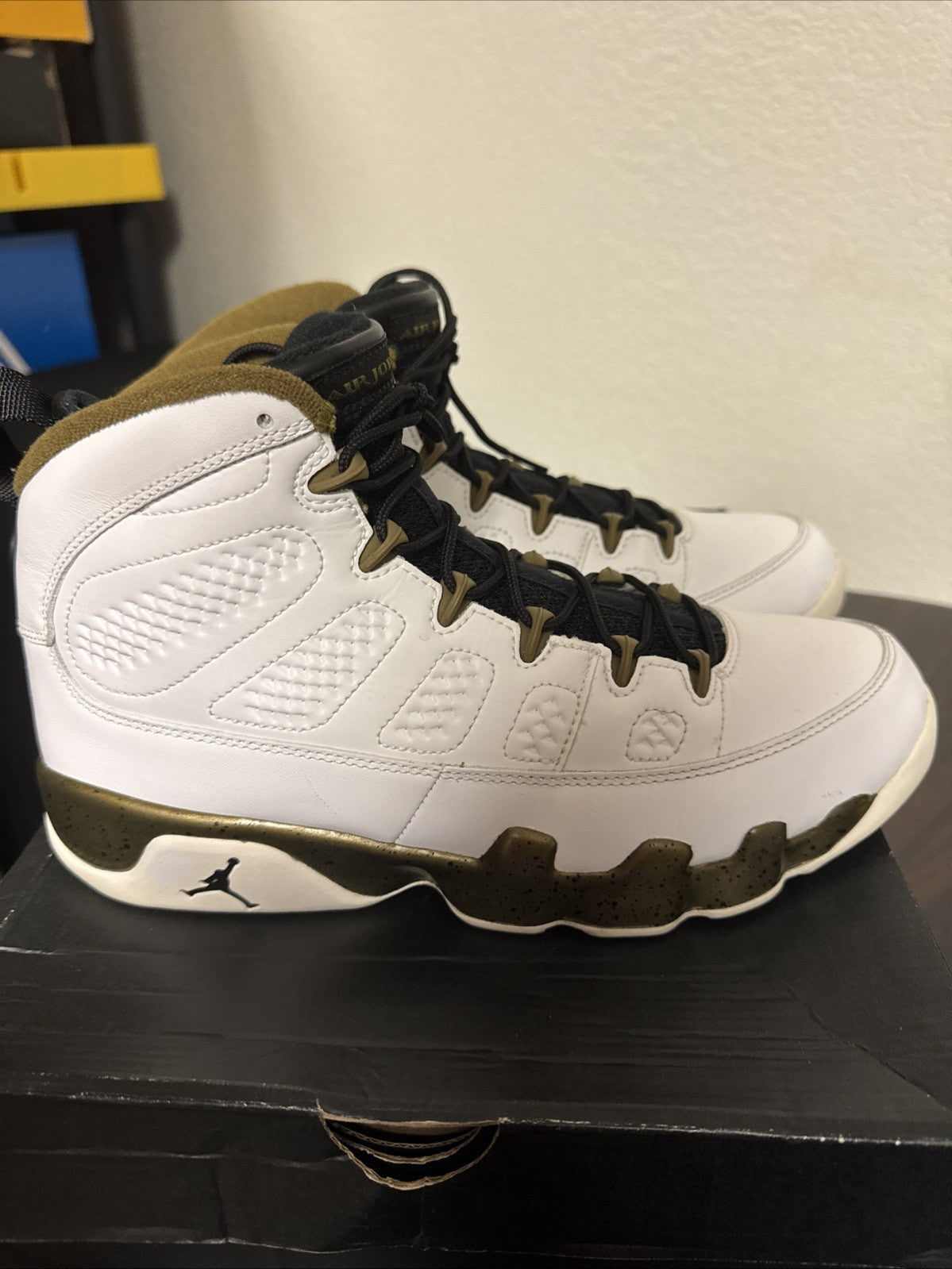Nike Air Jordan IX 9 Retro Statue Men’s Size 9.5
