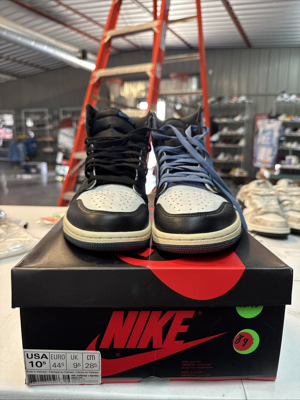 ⁠size 10.5 - Air Jordan 1 Retro High OG Blue Moon