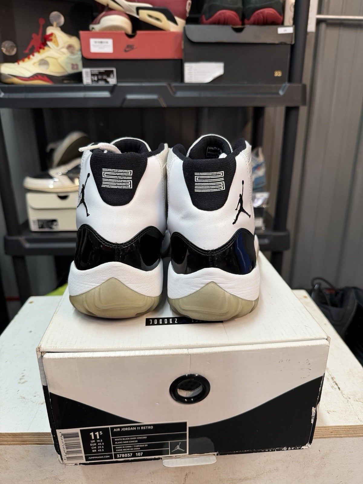 Nike Air Jordan 11 Retro Concord 2011 White Black Size 11.5 Sneakers 378037-107