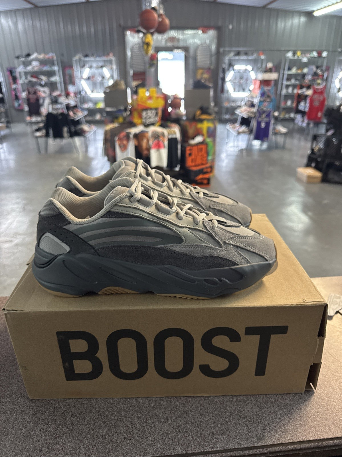 adidas YEEZY Boost 700 V2 Tephra | Wore Once