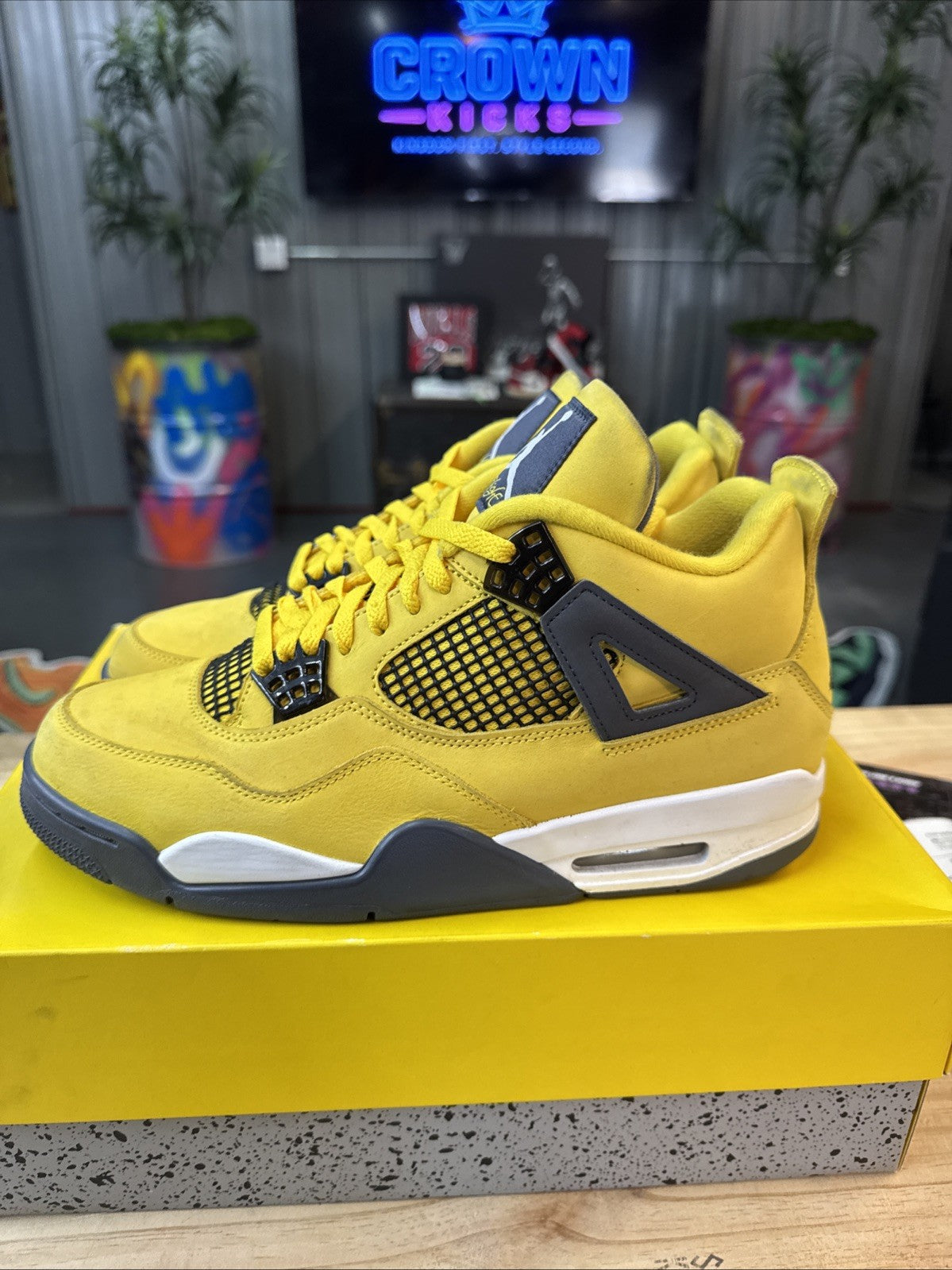 Size 10.5 - Jordan 4 Retro Mid Lightning