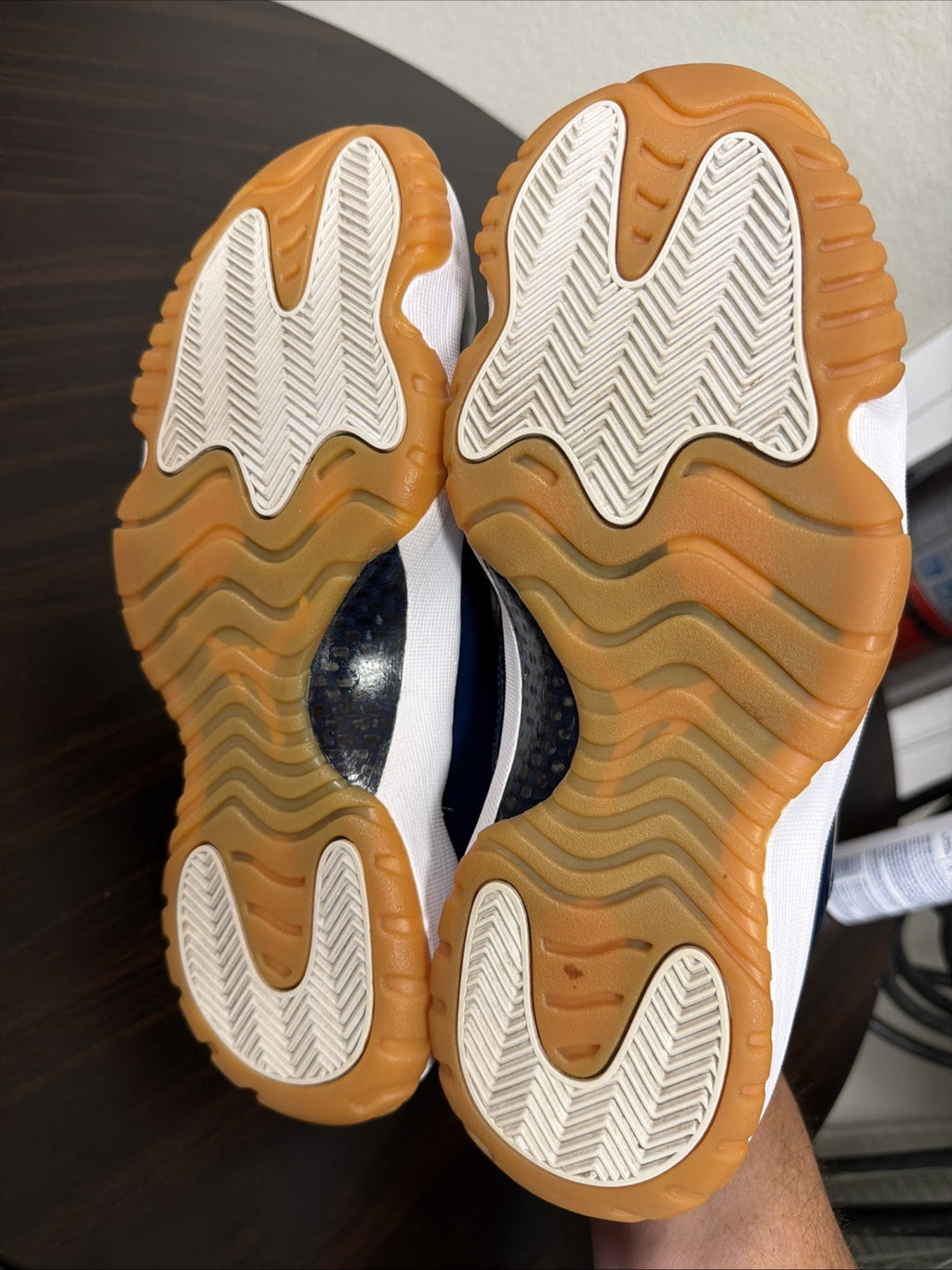 Air Jordan 11 Retro Low Navy Gum Size 10.5 Good Condition