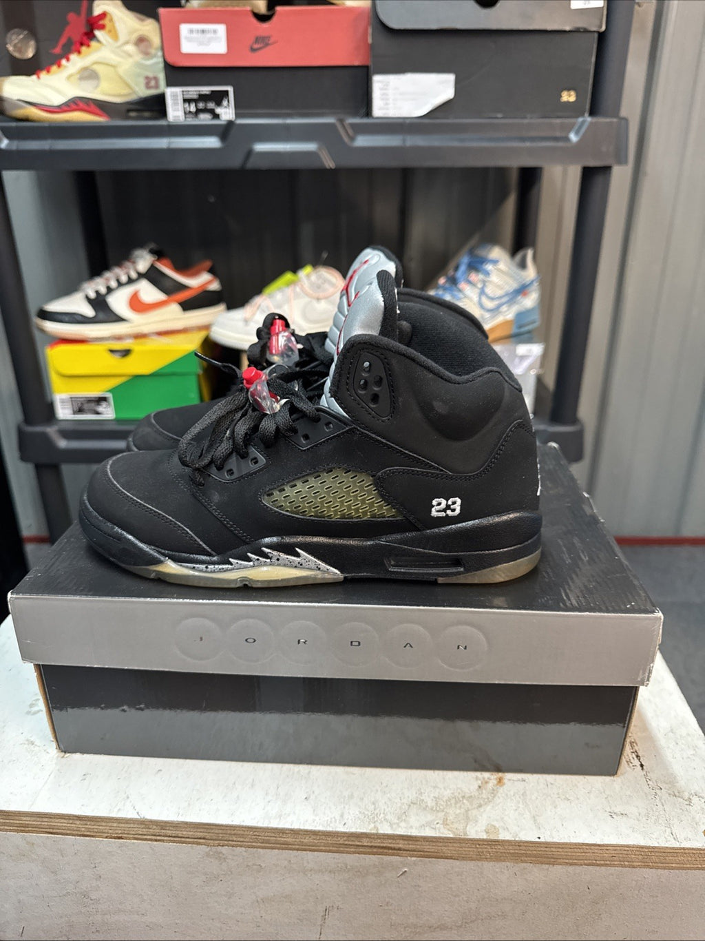 Size 7y - Nike Air Jordan 5 Retro “Black Metallic” (2007)