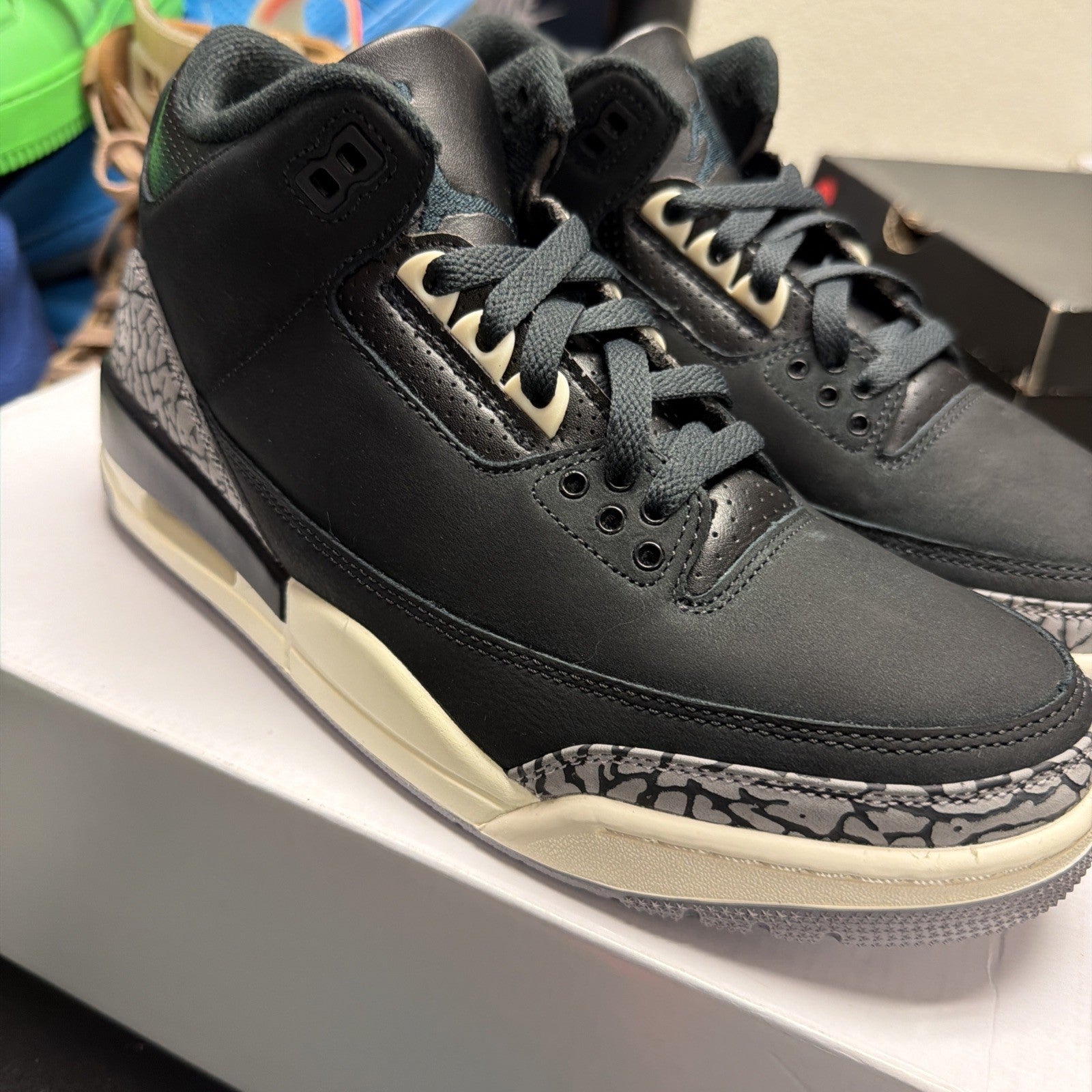 Size 11 - Air Jordan 3 Retro Off Noir W Men’s Size 9.5 (268)