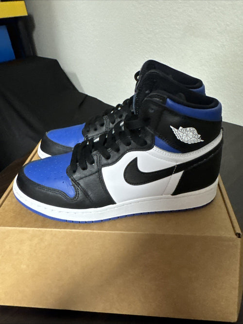 Jordan 1 Retro OG High Royal Size 6.5Y  |   NO BOX - WORN ONCE