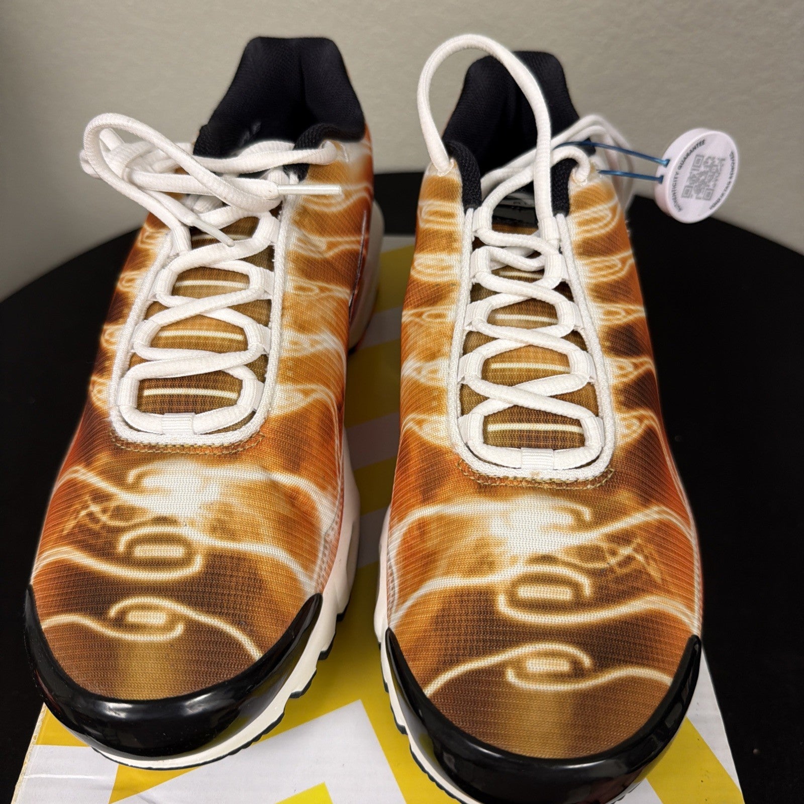 Nike Air Max Plus OG DZ3531-600 "Light Photography - Sport Red" Size 9 SAMPLE