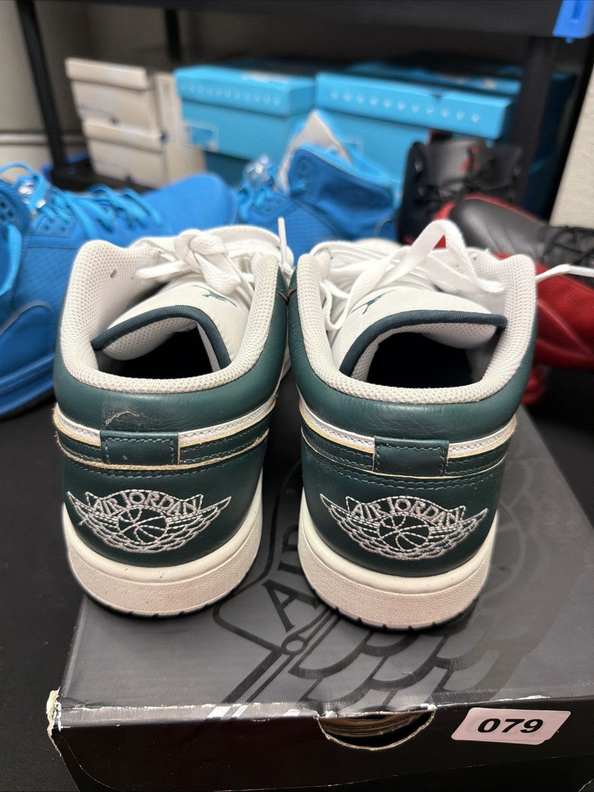 men’s jordan 1 low SE oxidized green size 9.5 Used  FQ7687-300