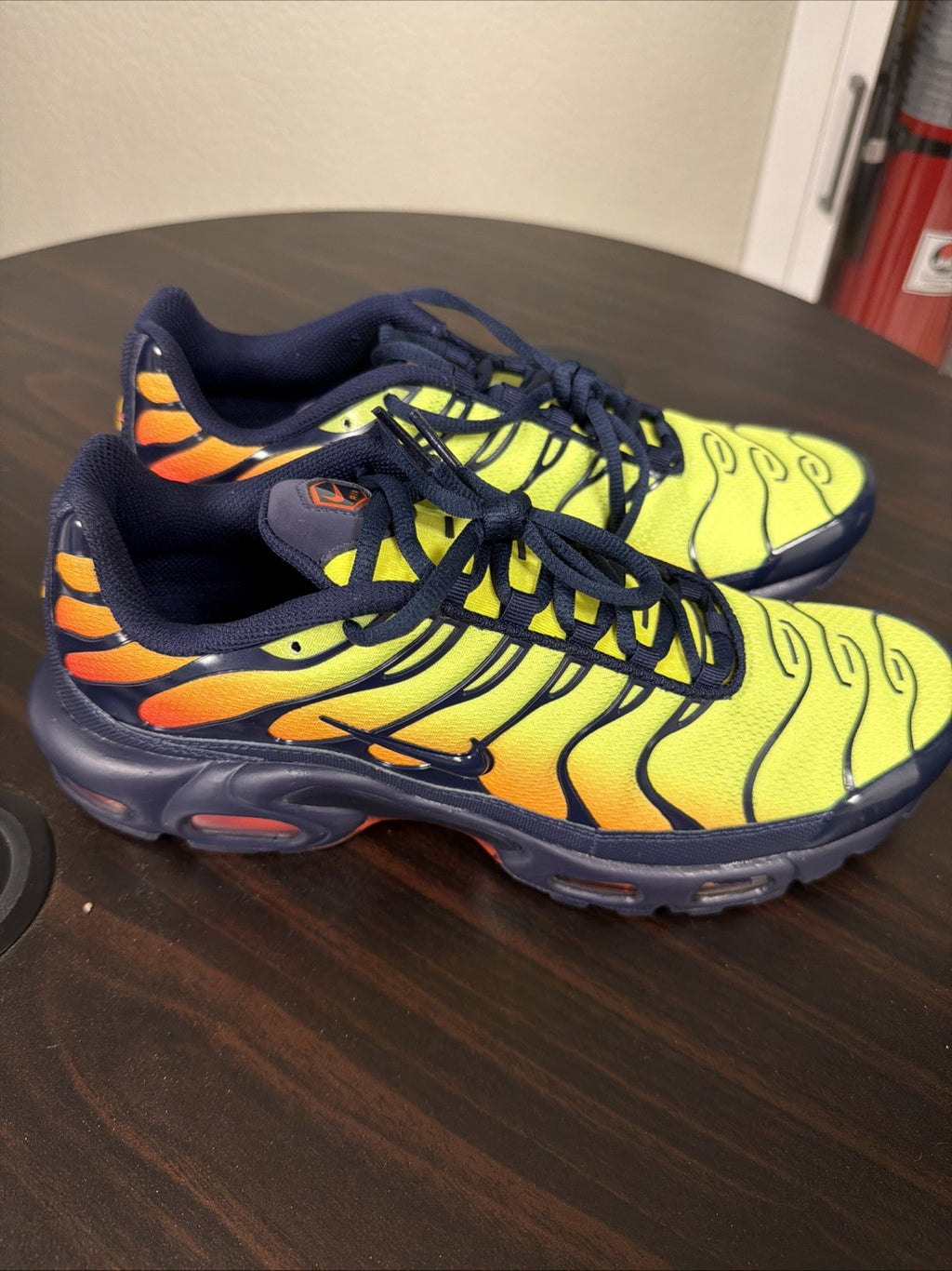 Nike Air Max Plus Shoes Venom Blackened Blue DM0032-701 Men's size 10 NEW
