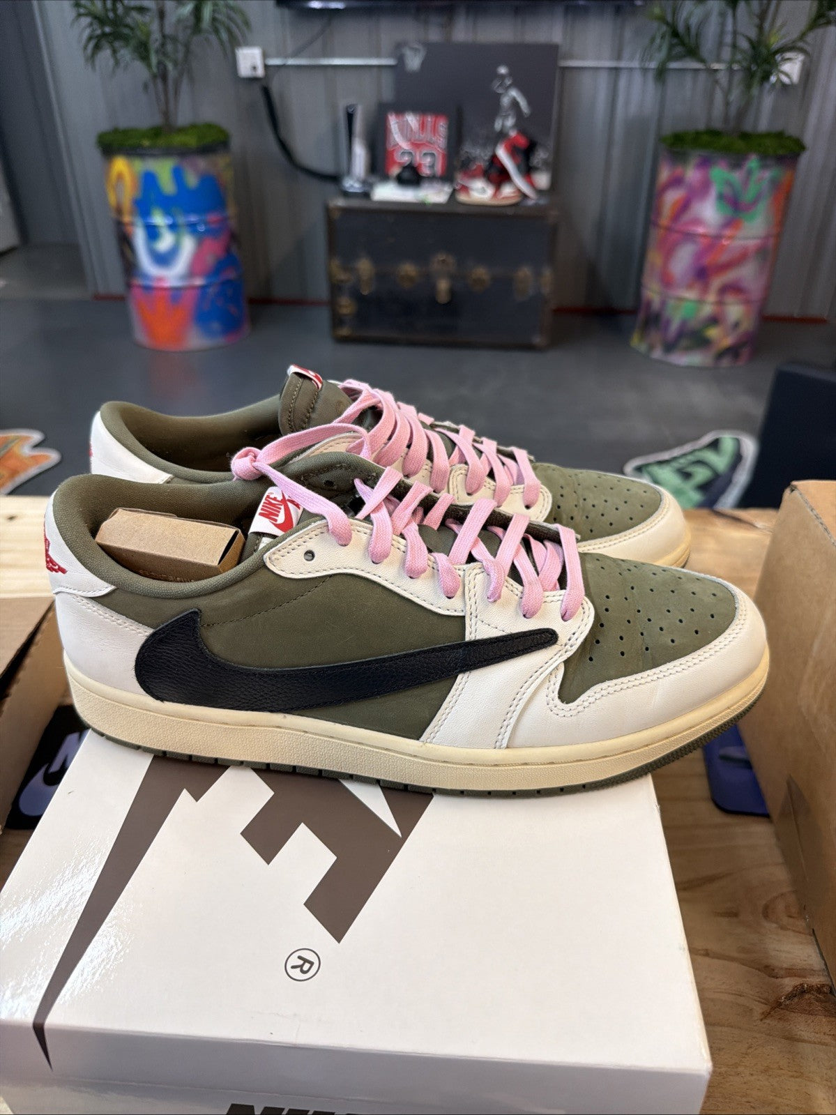 Air Jordan 1 Low OG SP "TRAVIS SCOTT MEDIUM OLIVE" 2024 - Size 12 - dm7866 200..