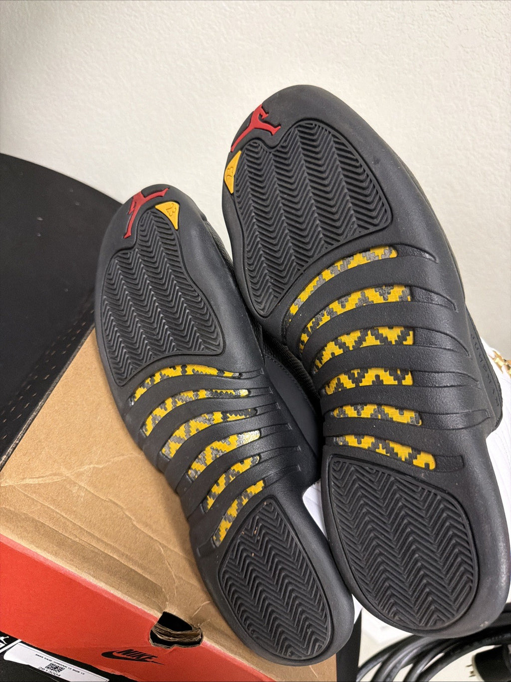 Men’s Nike Air Jordan 12 Retro Taxi White Black 2025 CT8013-117 NEW Size 13