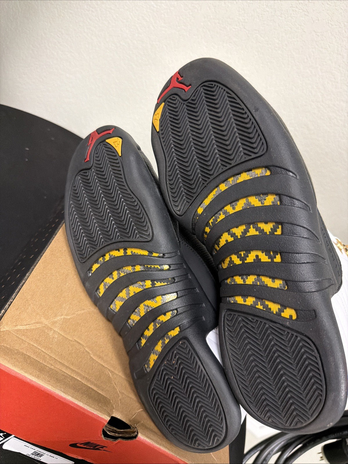 Men’s Nike Air Jordan 12 Retro Taxi White Black 2025 CT8013-117 NEW Size 13