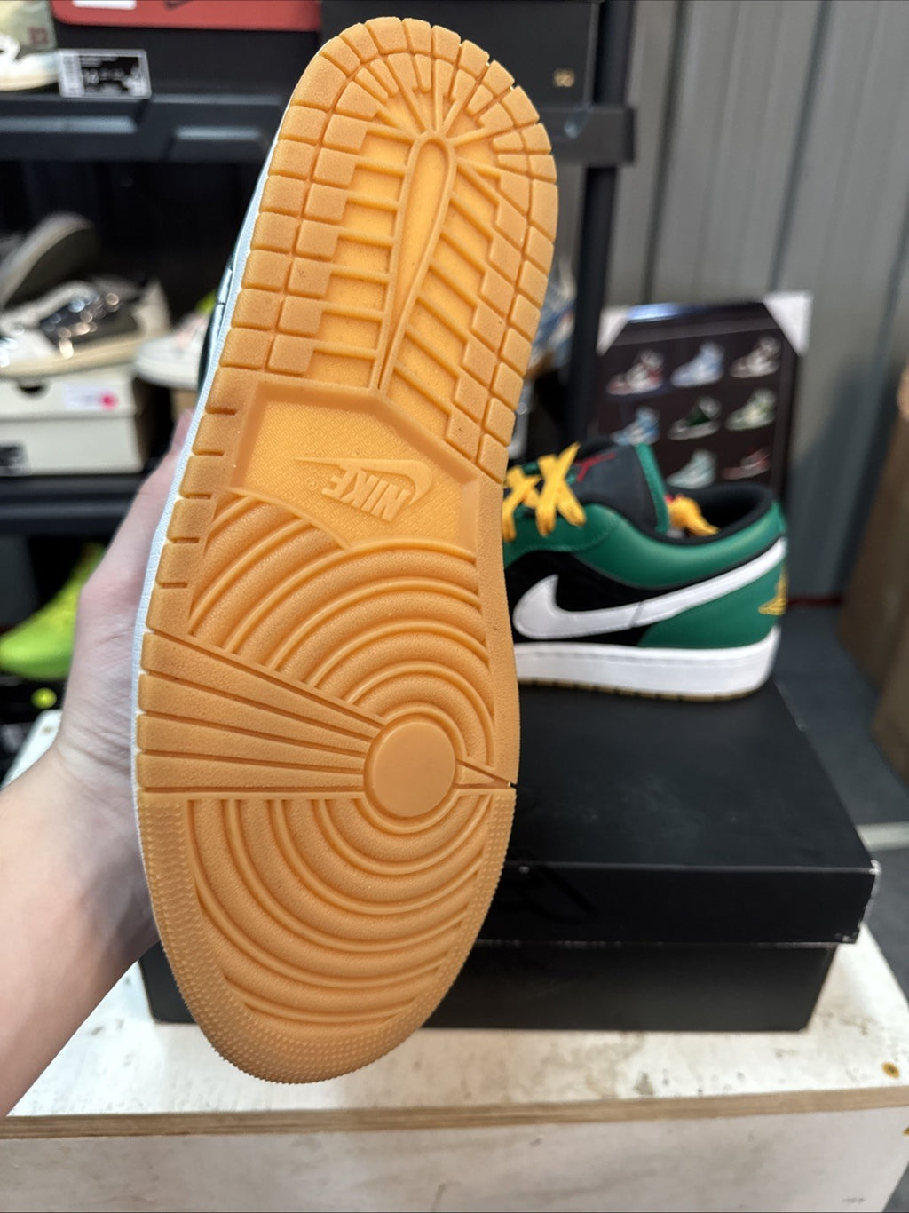 Size 10.5 - Air Jordan 1 Low SE “Holiday Special” Malachite