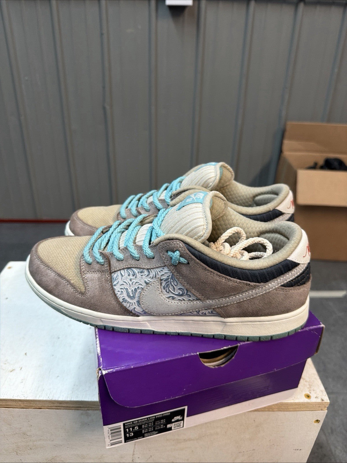 Nike SB Dunk Low Big Money Savings Skateboarding Shoes - Men's Size 11.5
