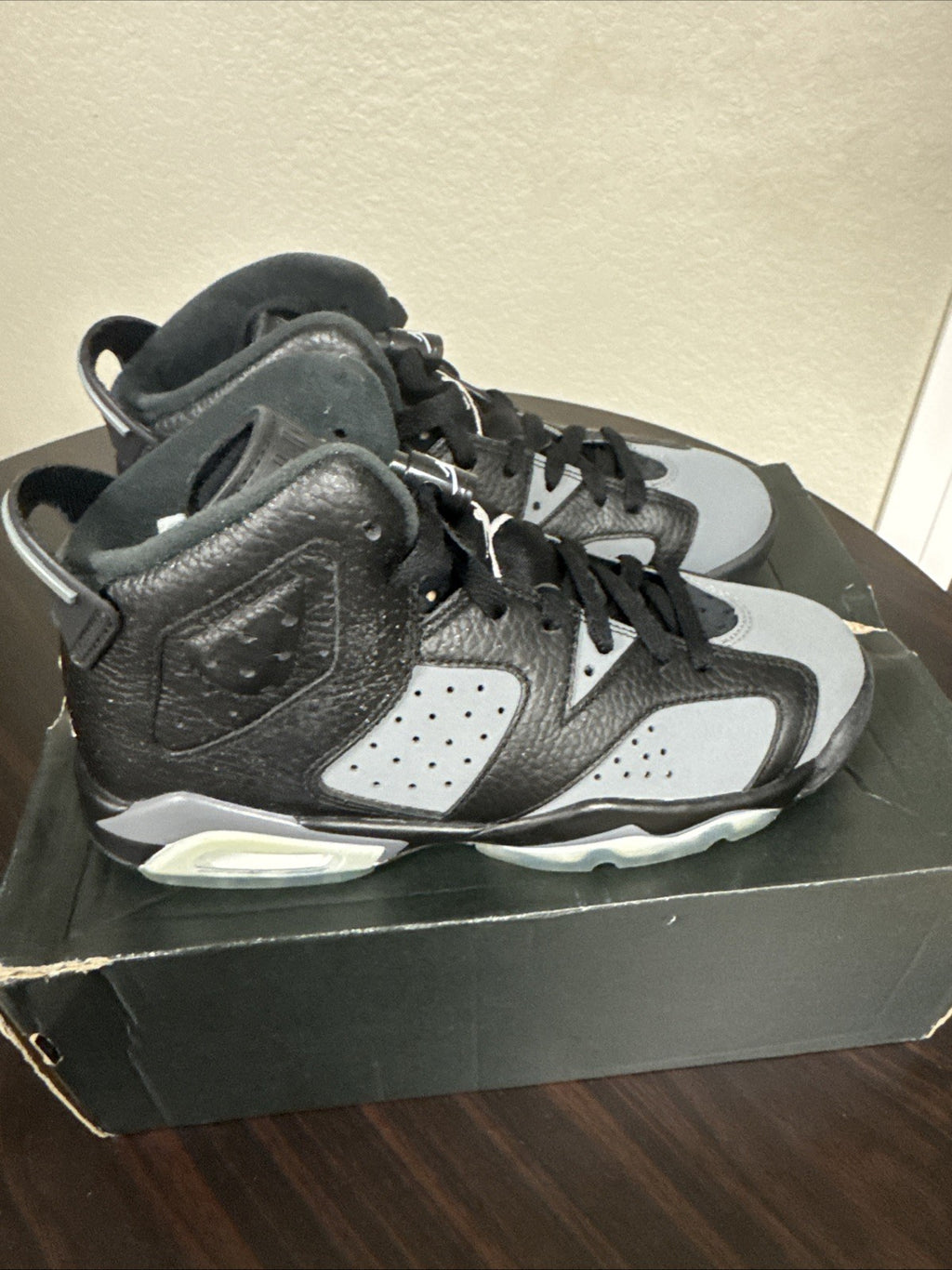 Size 5Y - Air Jordan Retro 6 Gs Black Cool Greys