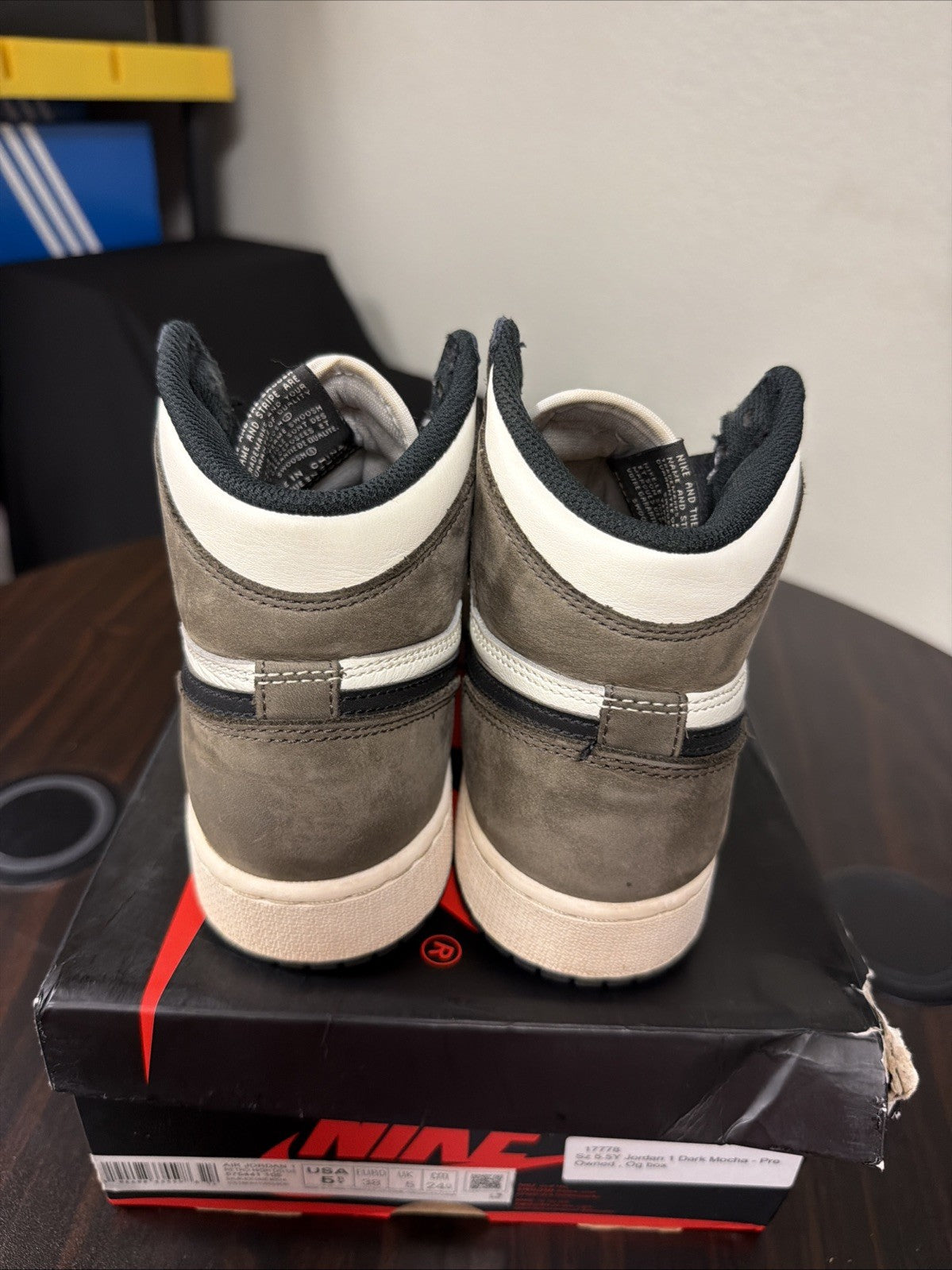 Nike Air Jordan 1 Retro High OG Black White y Youth Size 5.5 