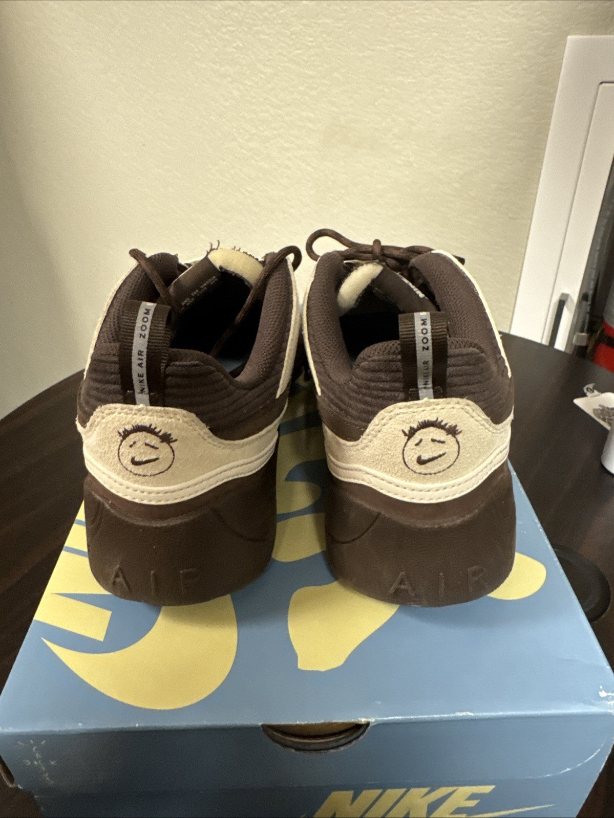 Size 11.5 - Travis Scott x Nike Zoom Field Jaxx Leche Blue
