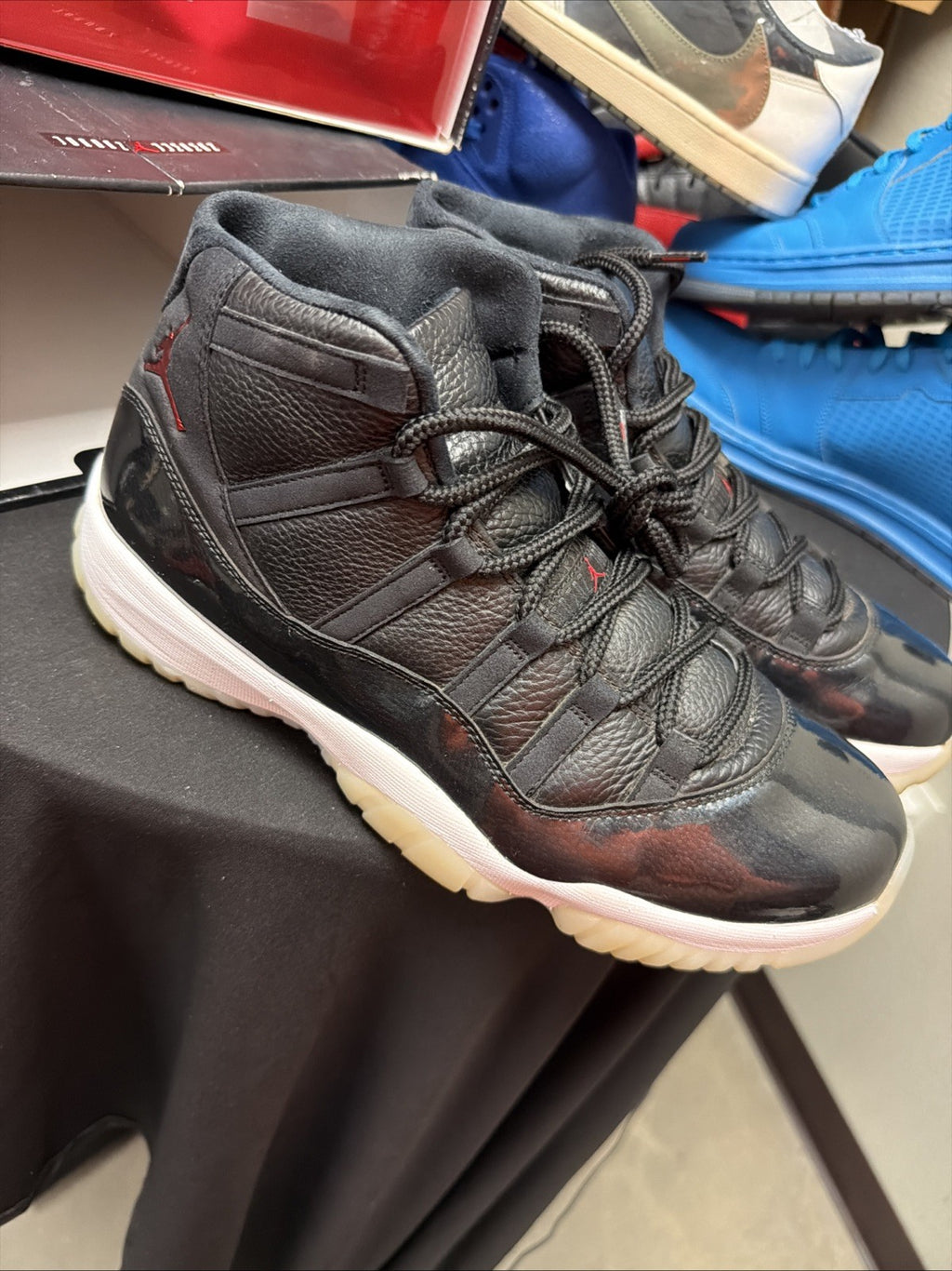 Nike Air Jordan 11 Retro 72-10 Men's Athletic Shoes Black/White