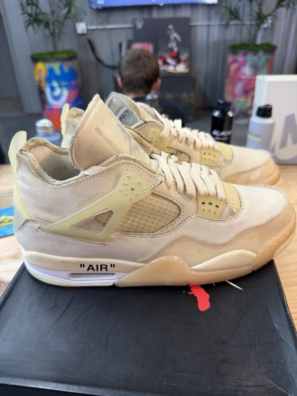 Size 11 - Jordan 4 SP x Off-White Mid Sail W