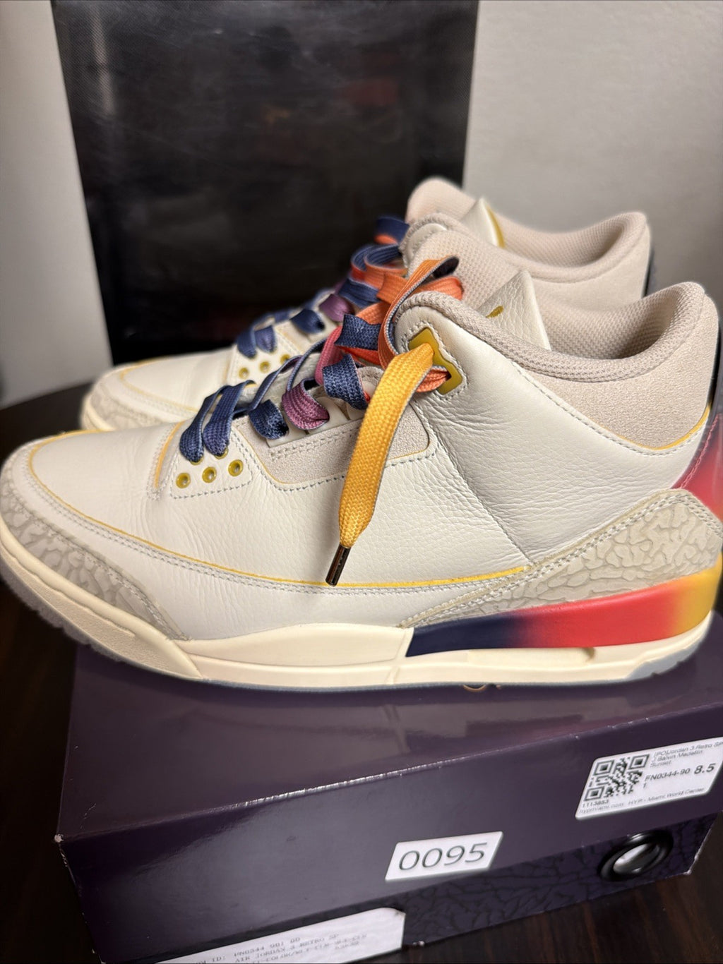 Air Jordan 3 J Balvin Medellin Sunset Retro Size 8.5 Mens Sneakers FN0344-901