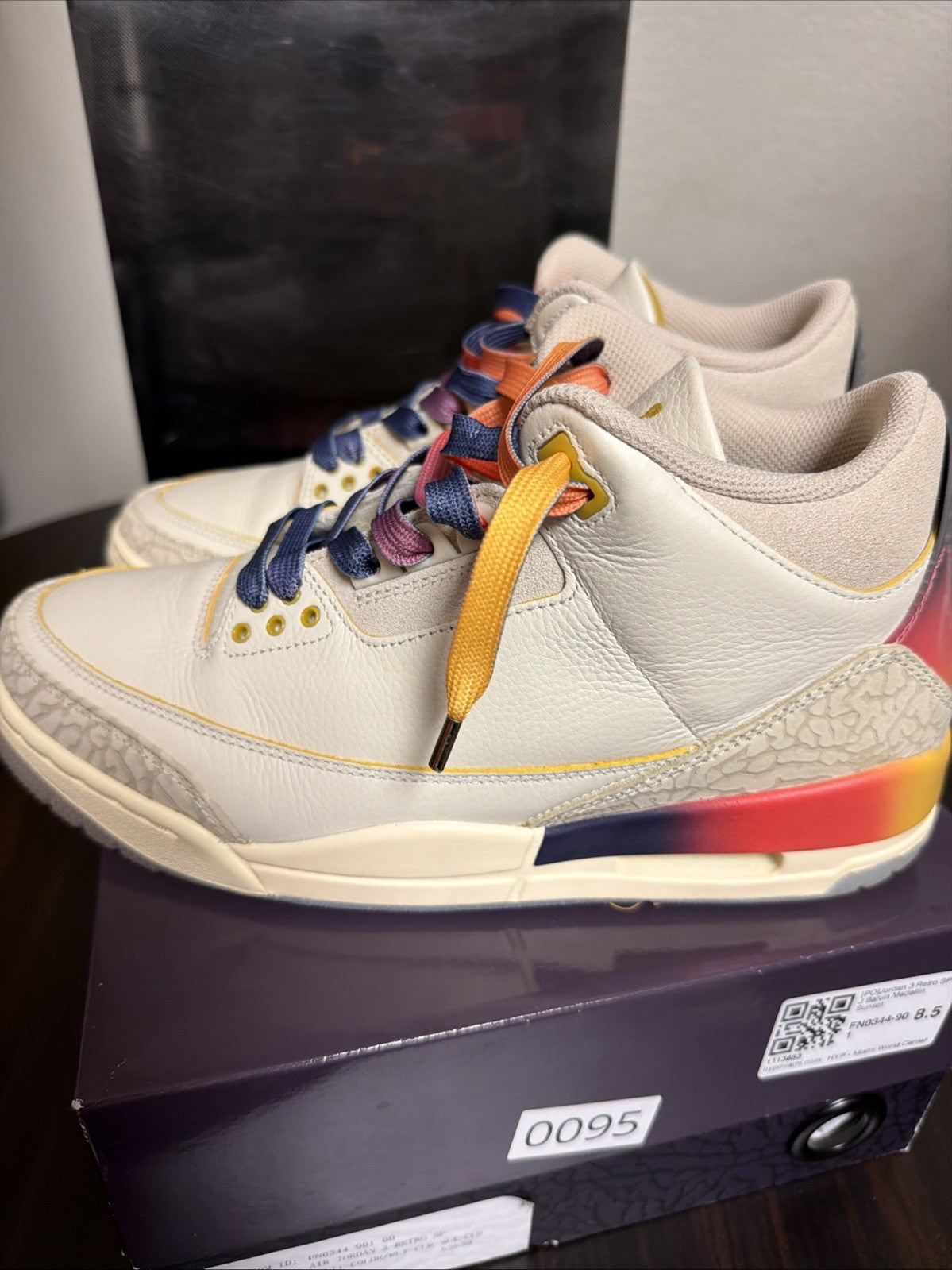 Air Jordan 3 J Balvin Medellin Sunset Retro Size 8.5 Mens Sneakers FN0344-901