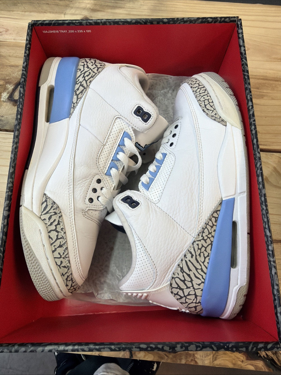 Nike Air Jordan 3 Retro UNC 2020 Sneakers Size10 CT8532-104