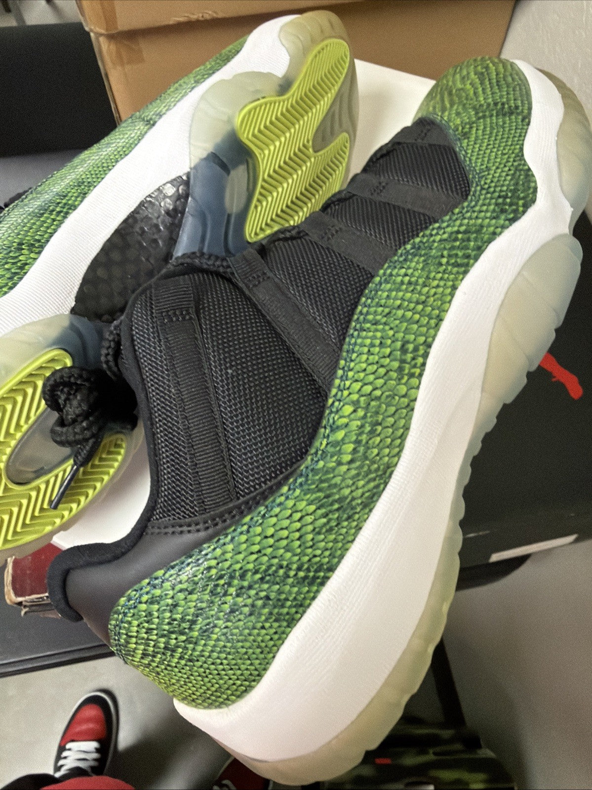 Jordan 11 Low Mens Snakeskin Size 12 Green Black Snakeskin