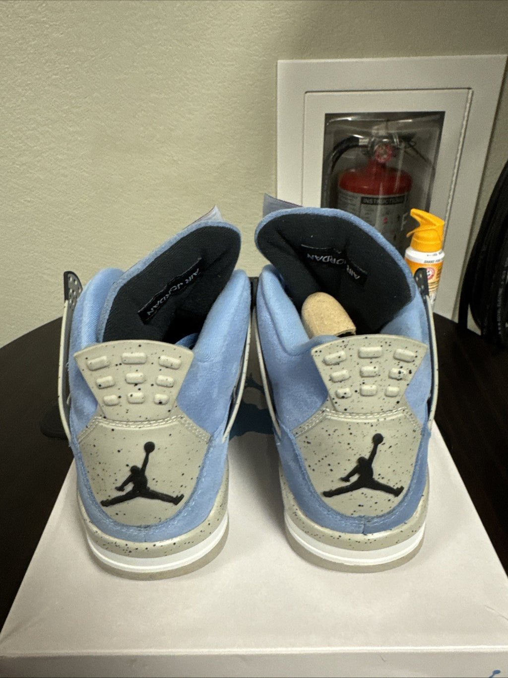 Jordan Air Jordan 4 Retro university blue men’s size 9￼