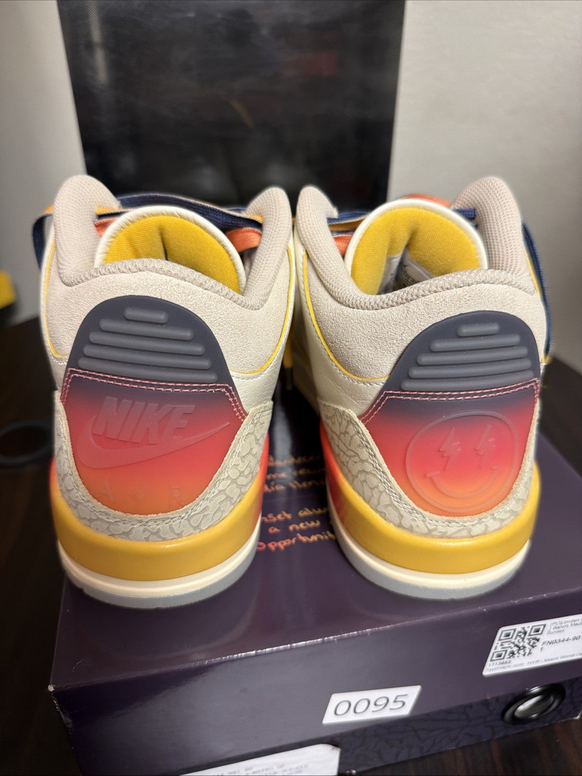 Air Jordan 3 J Balvin Medellin Sunset Retro Size 8.5 Mens Sneakers FN0344-901
