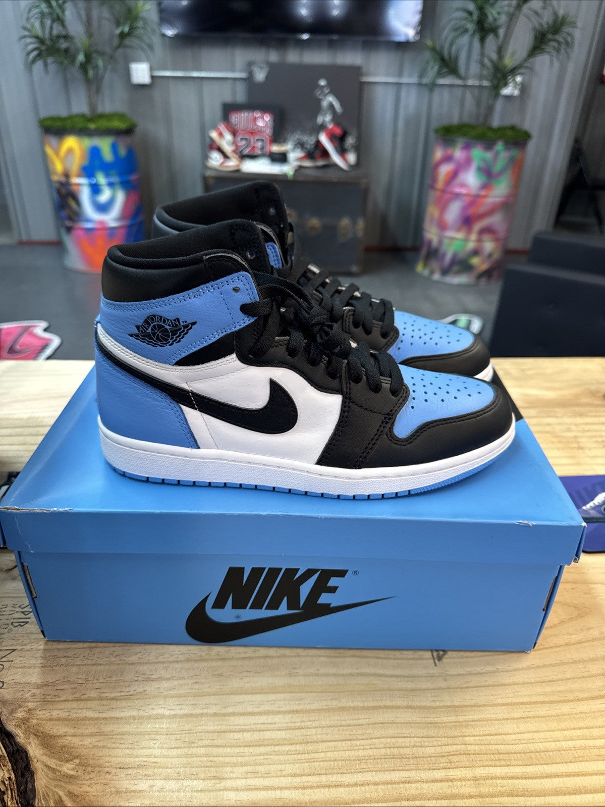 Size 8.5 - Jordan 1 Retro OG High UNC Toe