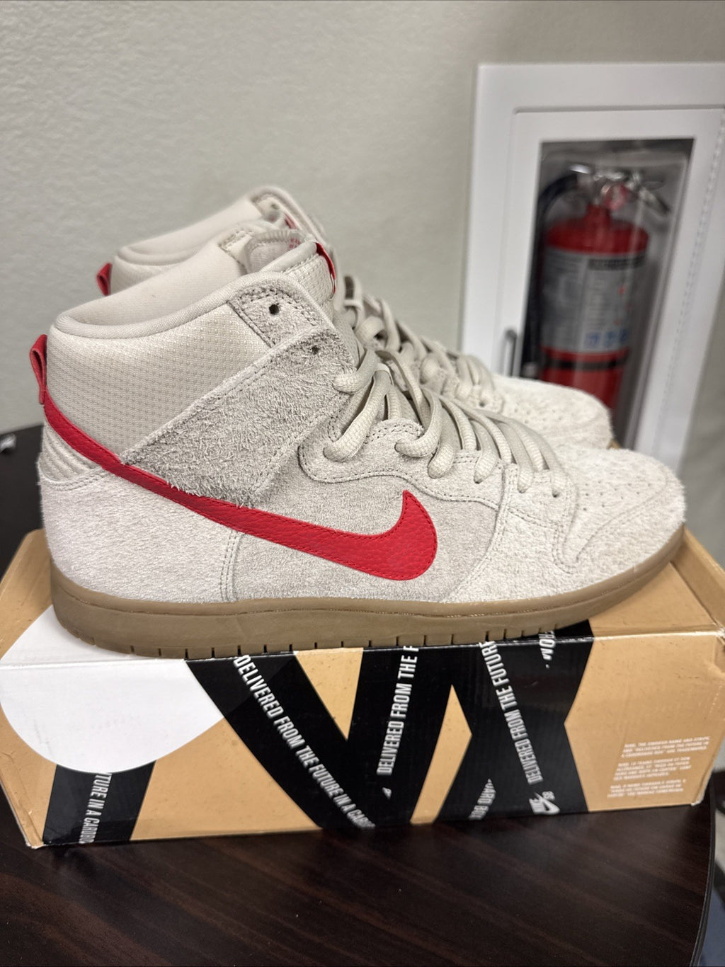Size 11.5 - 2013 Nike SB Hyper Birch/Red Dunk High | Worn Once