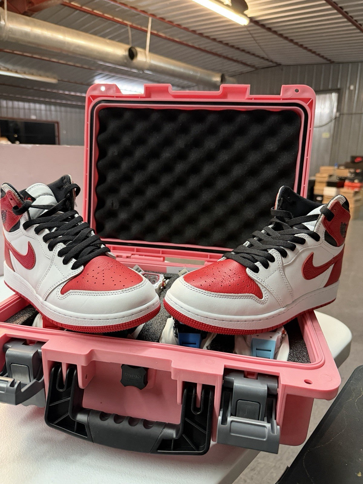 Nike Air Jordan 1 Retro OG High Sneakers Size 7Y Heritage Red White Shoes NEW
