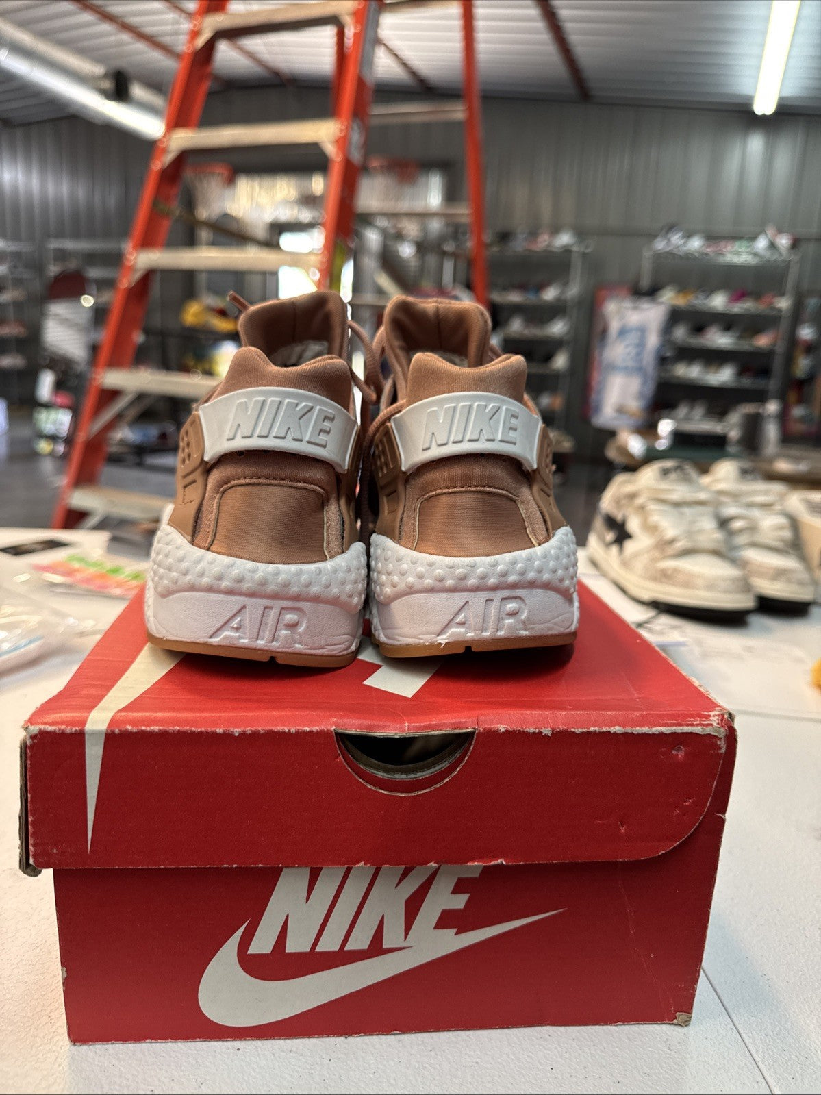Wmns Size 8 - Nike Air Huarache Run Clay White Gum Yellow