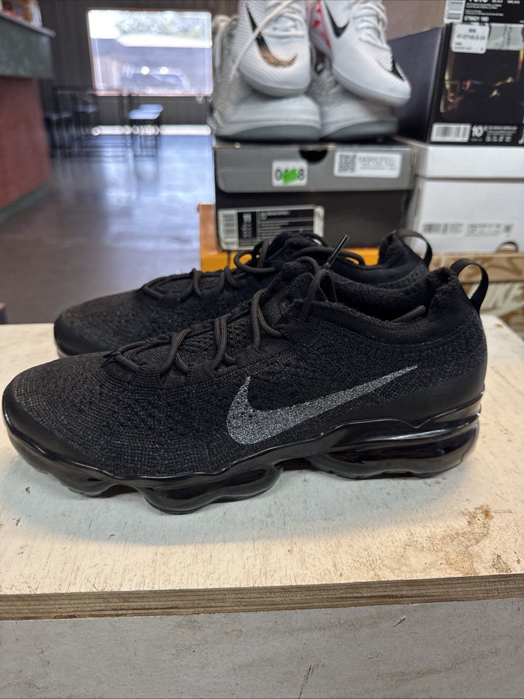 Wmns Size 10.5 - Nike Air Vapormax Flyknit Triple Black | Replacement Box