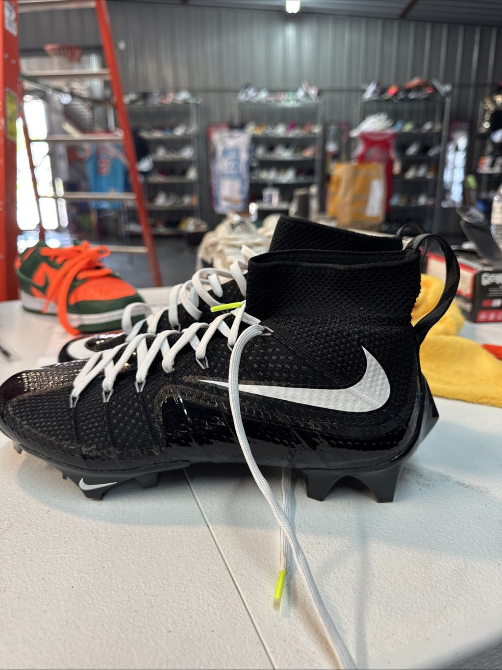 Size 8.5 - Nike Vapor Edge 360 Untouchable Football Cleats | Replacement Box