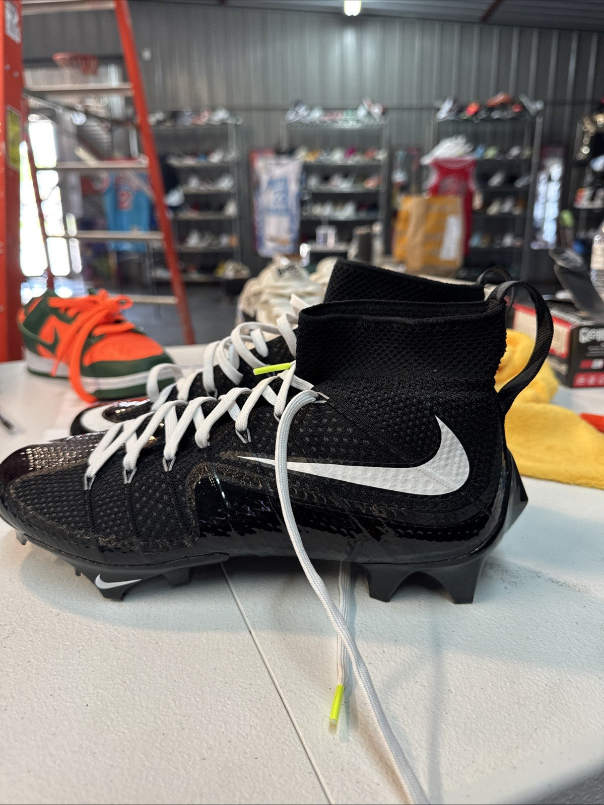 Size 8.5 - Nike Vapor Edge 360 Untouchable Football Cleats | Replacement Box