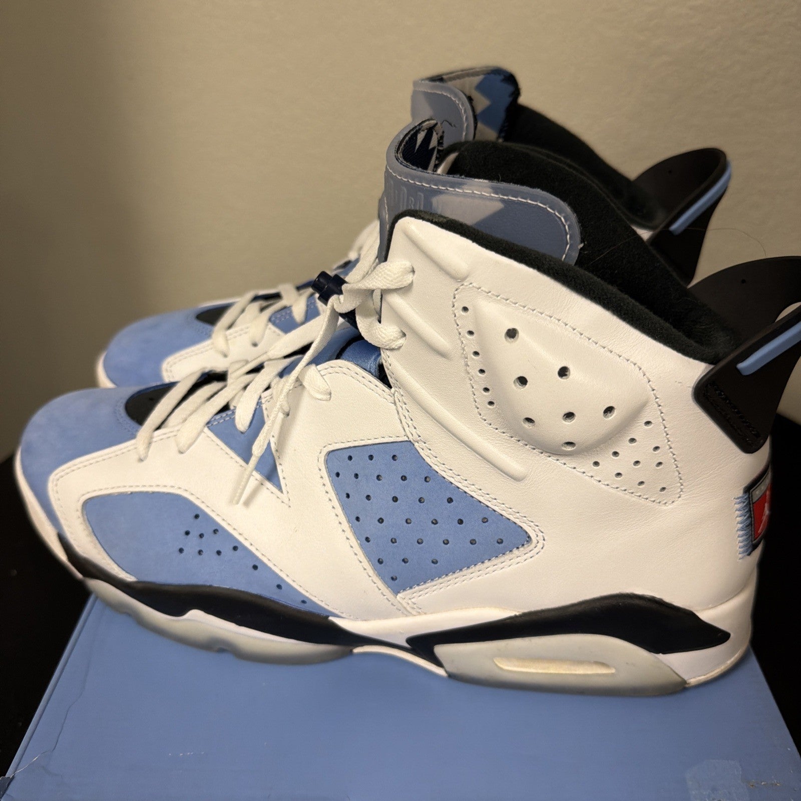 Worn Size 13 Men Air Jordan 6 Retro UNC CT8529-410 North Carolina