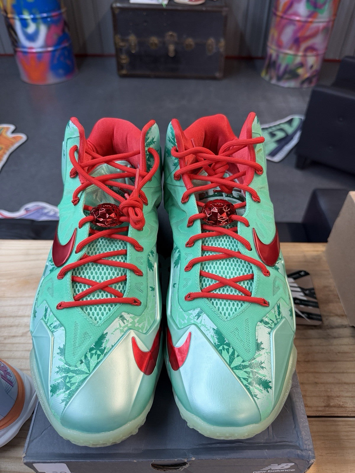Nike LeBron XI 11 Christmas 2013 Crimson Arctic Green Glow Shoes 616175-301 Sz13