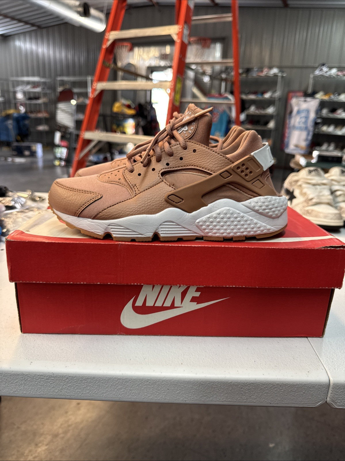 Wmns Size 8 - Nike Air Huarache Run Clay White Gum Yellow