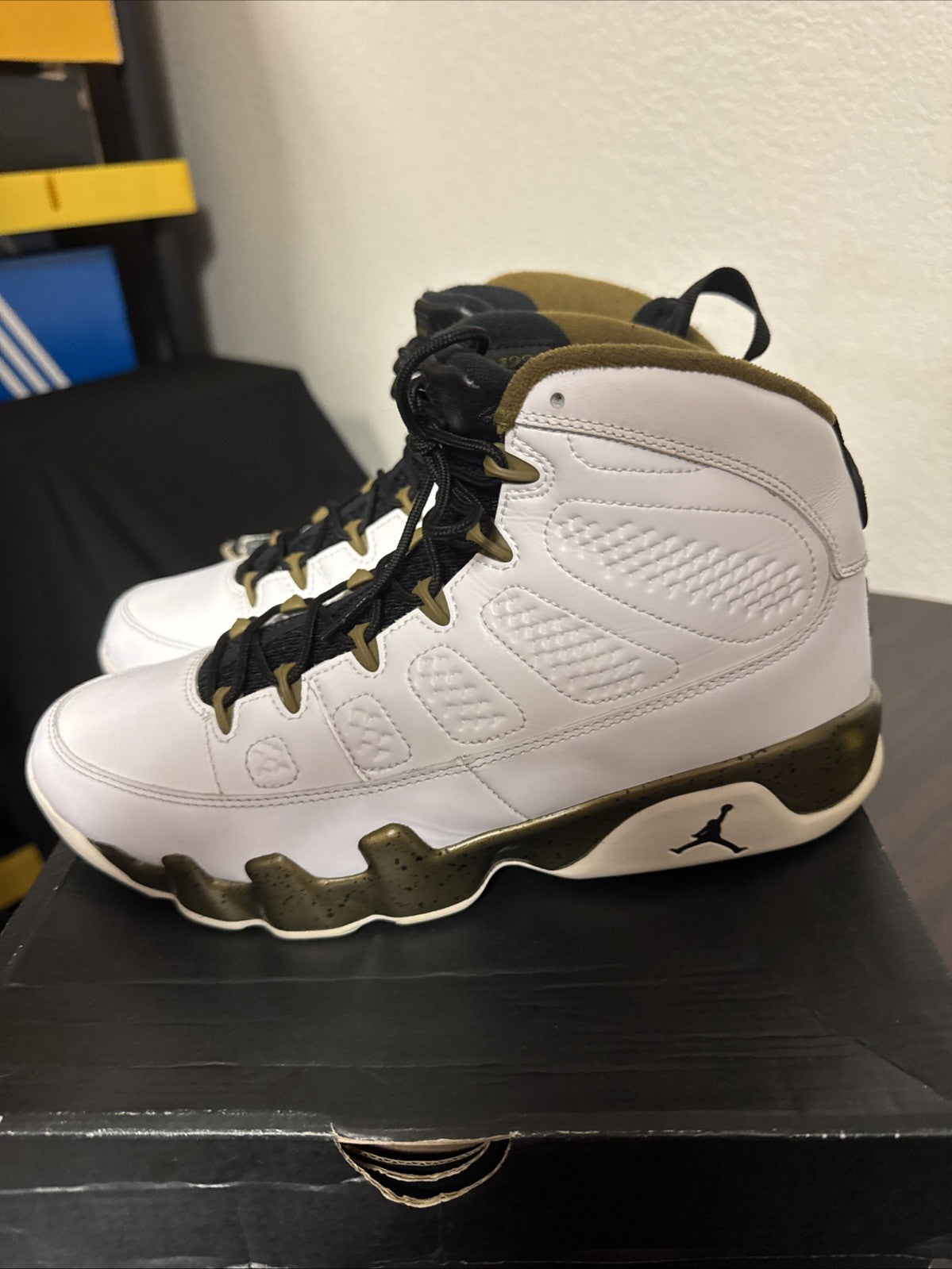 Nike Air Jordan IX 9 Retro Statue Men’s Size 9.5