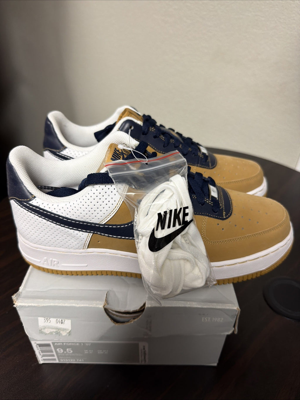 Nike Air Force 1 '07 Low Tan Navy Gum Sole US 9.5 315122-741 Deadstock New