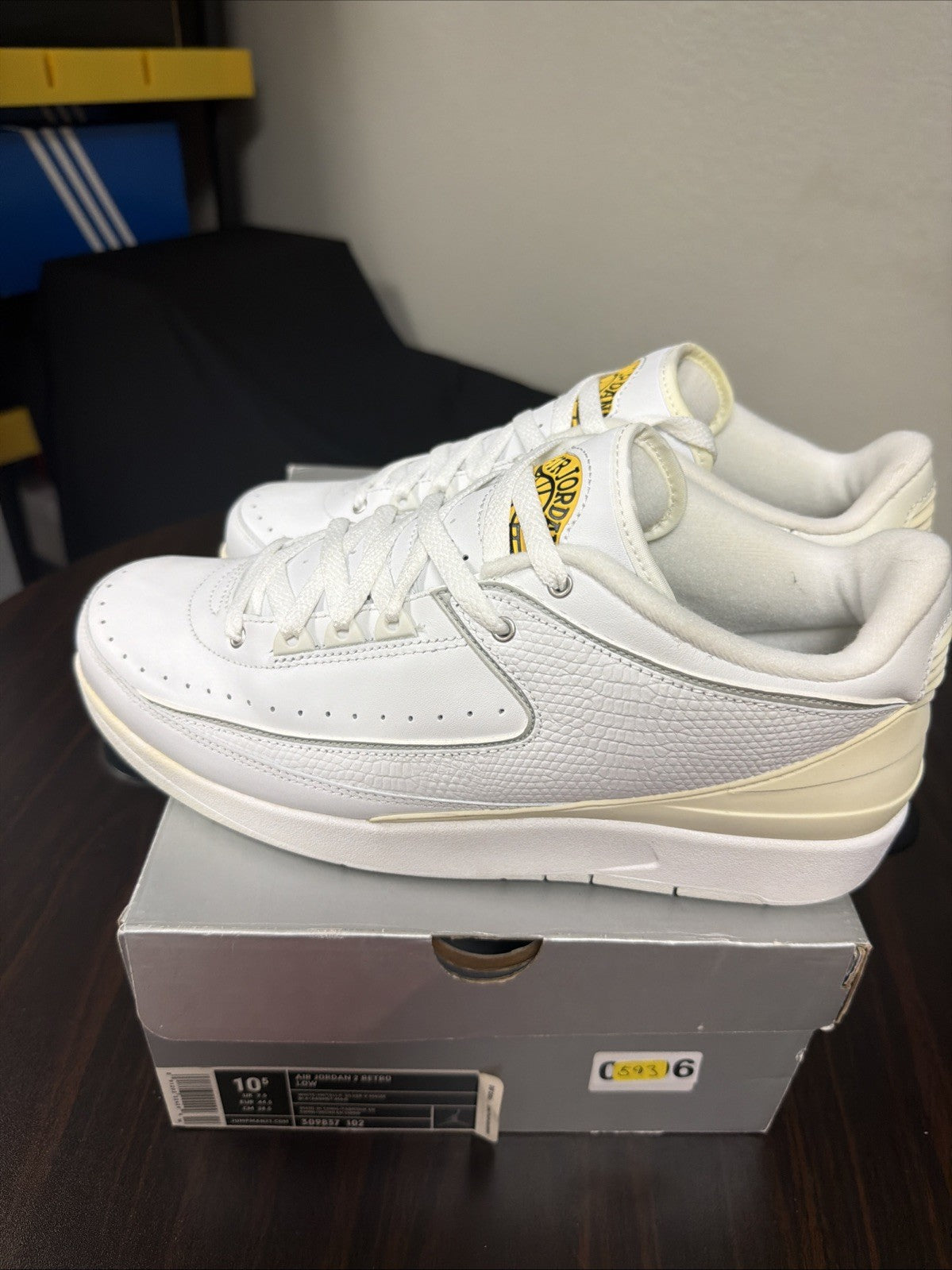 2005 Nike Air Jordan 2 Retro Low "White Varsity Maize" SZ 10.5