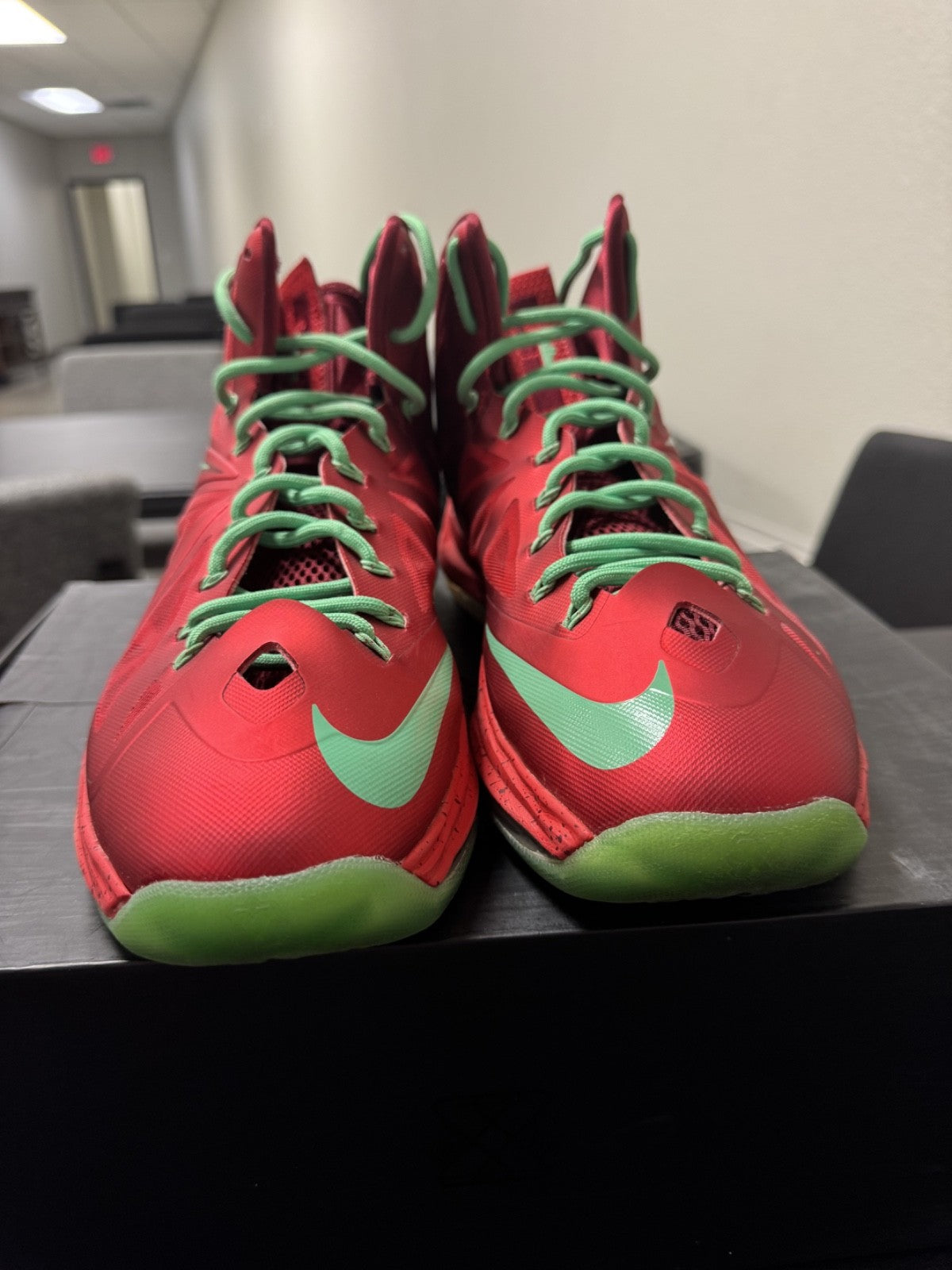 LeBron X - Christmas - size 12 