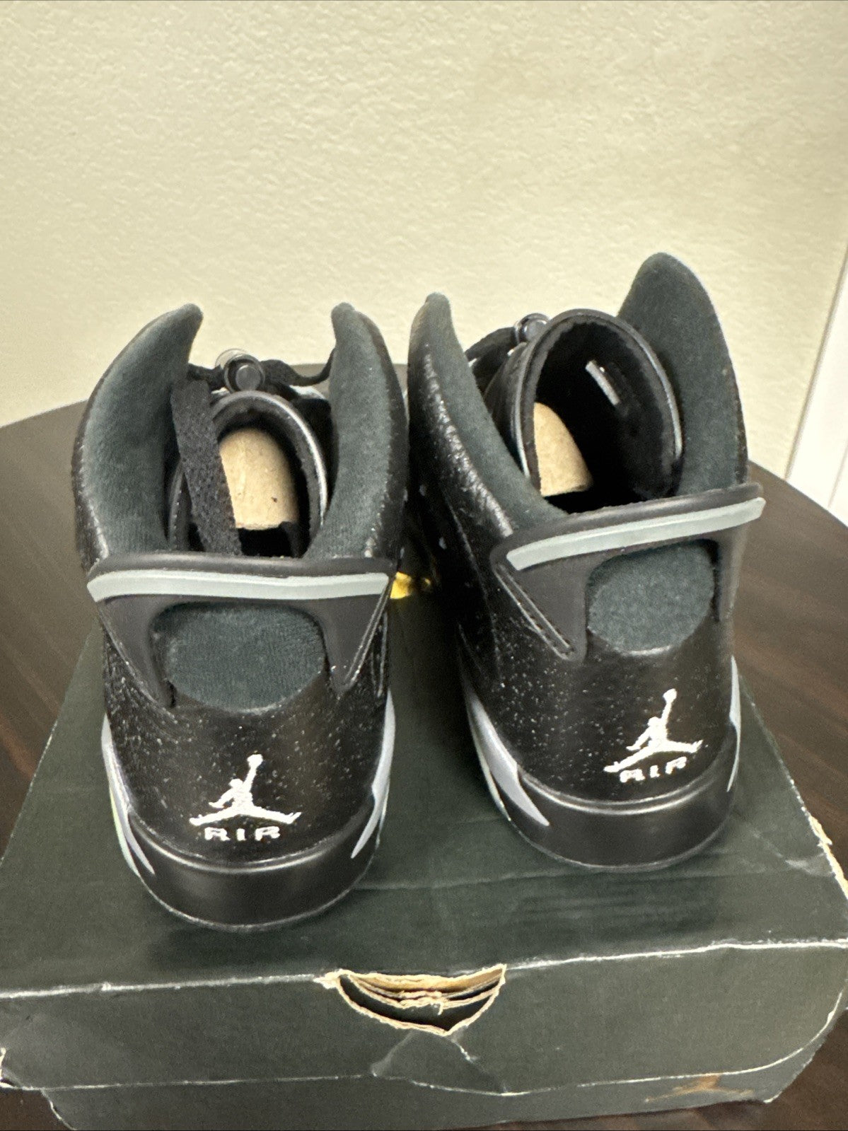 Size 5Y - Air Jordan Retro 6 Gs Black Cool Greys