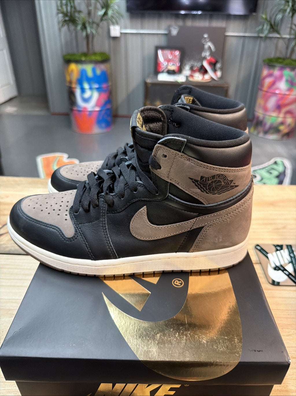 Jordan 1 Retro High OG Palomino Size 9 VNDS