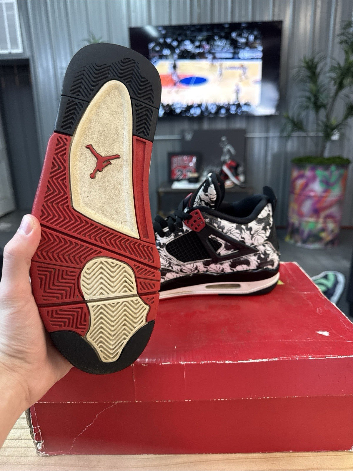 size 11 - (2018) Jordan 4 ‘Tattoo’