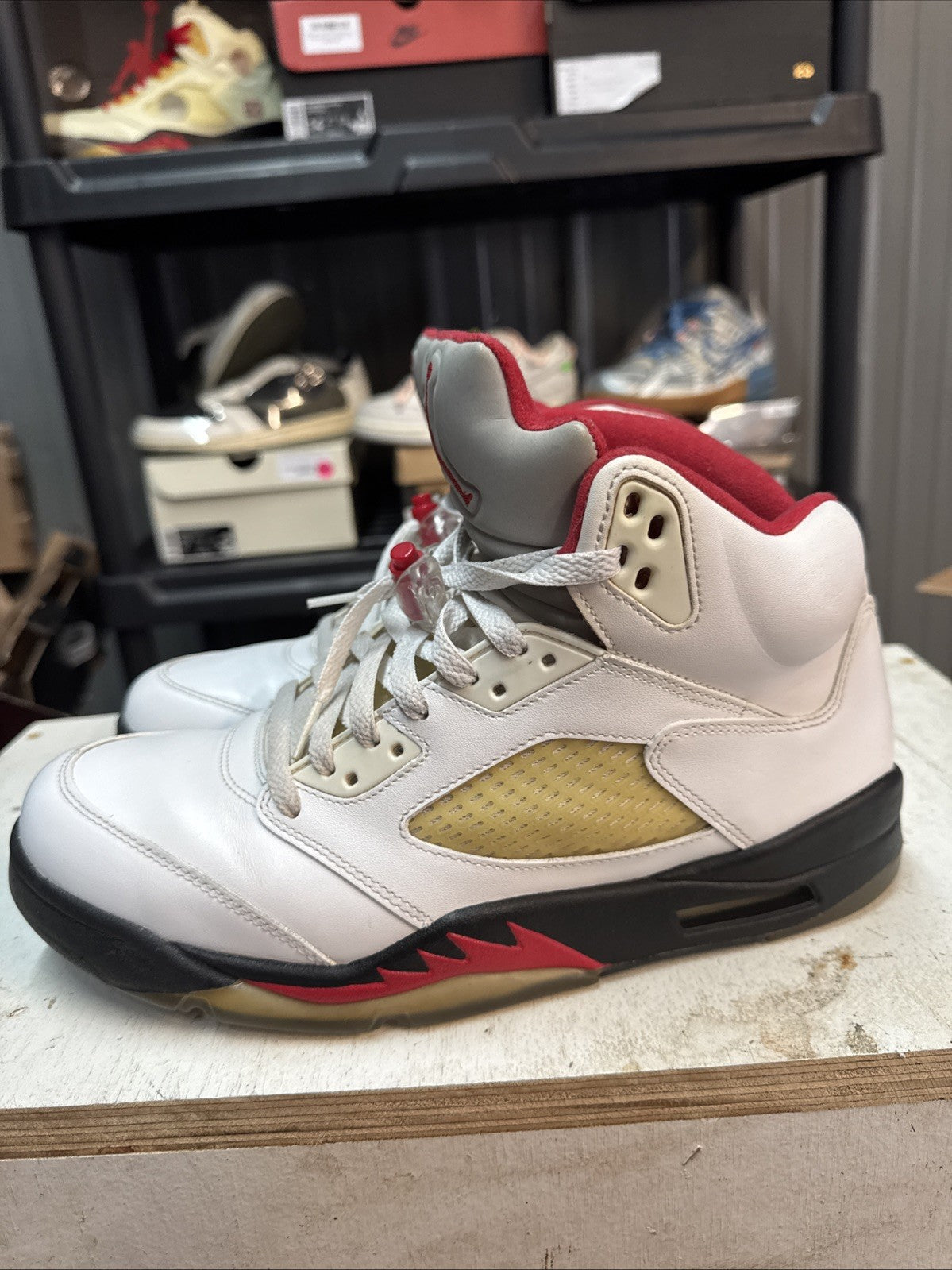 Air Jordan 5 Retro Men’s Size 11 Used